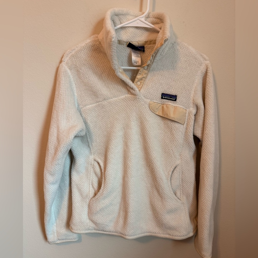 Patagonia Medium Cream Re-Tool Snap-T Fleece Pullover - Women's